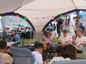 UA250719 Italie barbecue 07.jpg